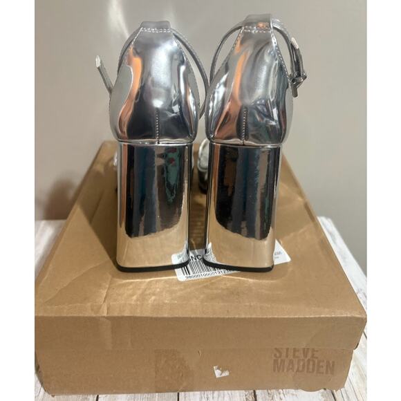 Steve Madden Women's Veronika Silver Platform Sandal Size 9M NWB - Picture 7 of 9